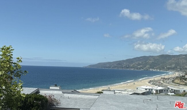 Building Photo - 6780 Shearwater Ln