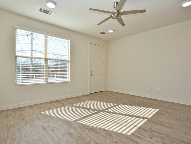 Building Photo - 7805 Cooper Ln