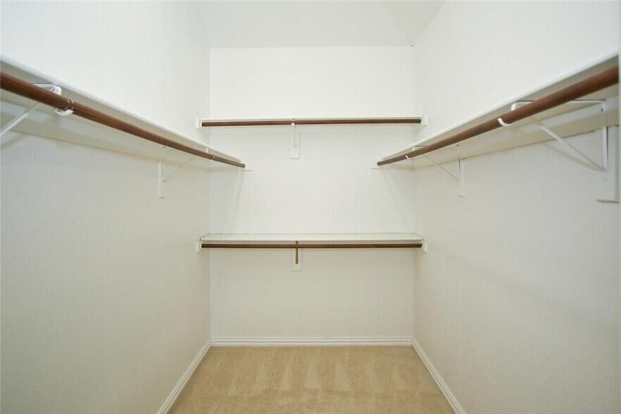 Building Photo - 4551 Hawkhurst Dr