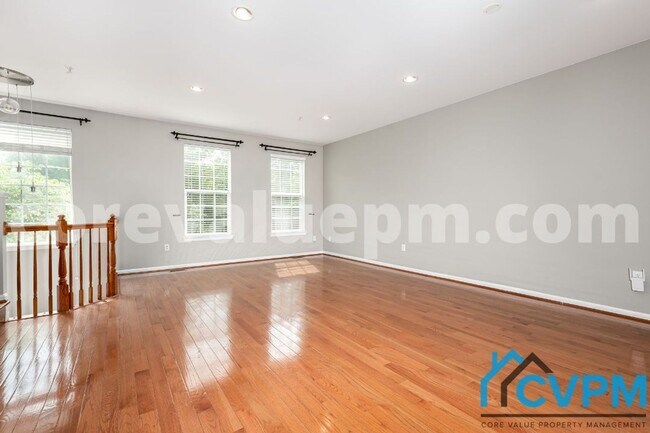 Building Photo - 806 Emory Ct
