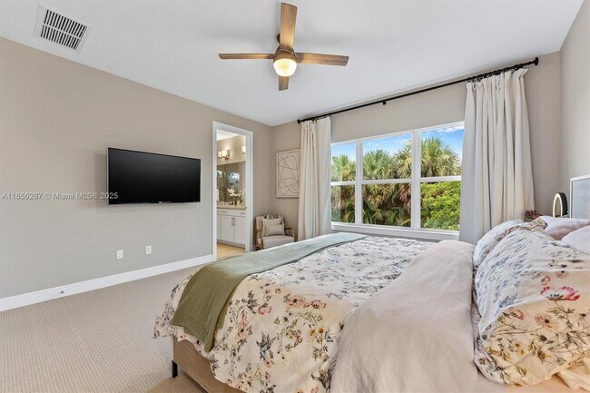 Building Photo - 4434 Ficus St