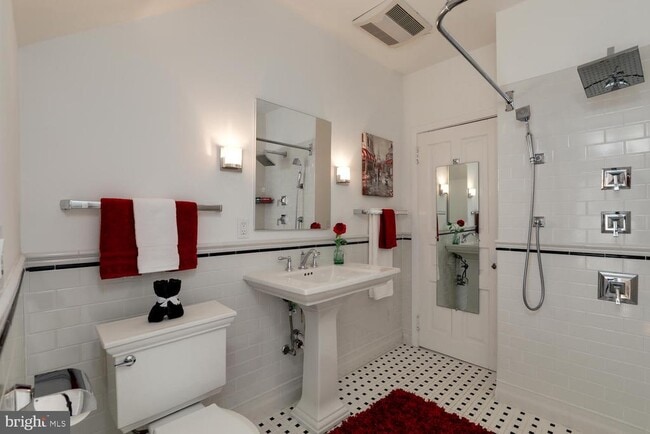 Building Photo - 30 Vandeventer Ave