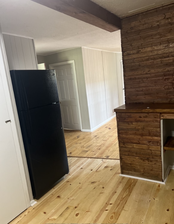 Building Photo - 136 Kellum Dr