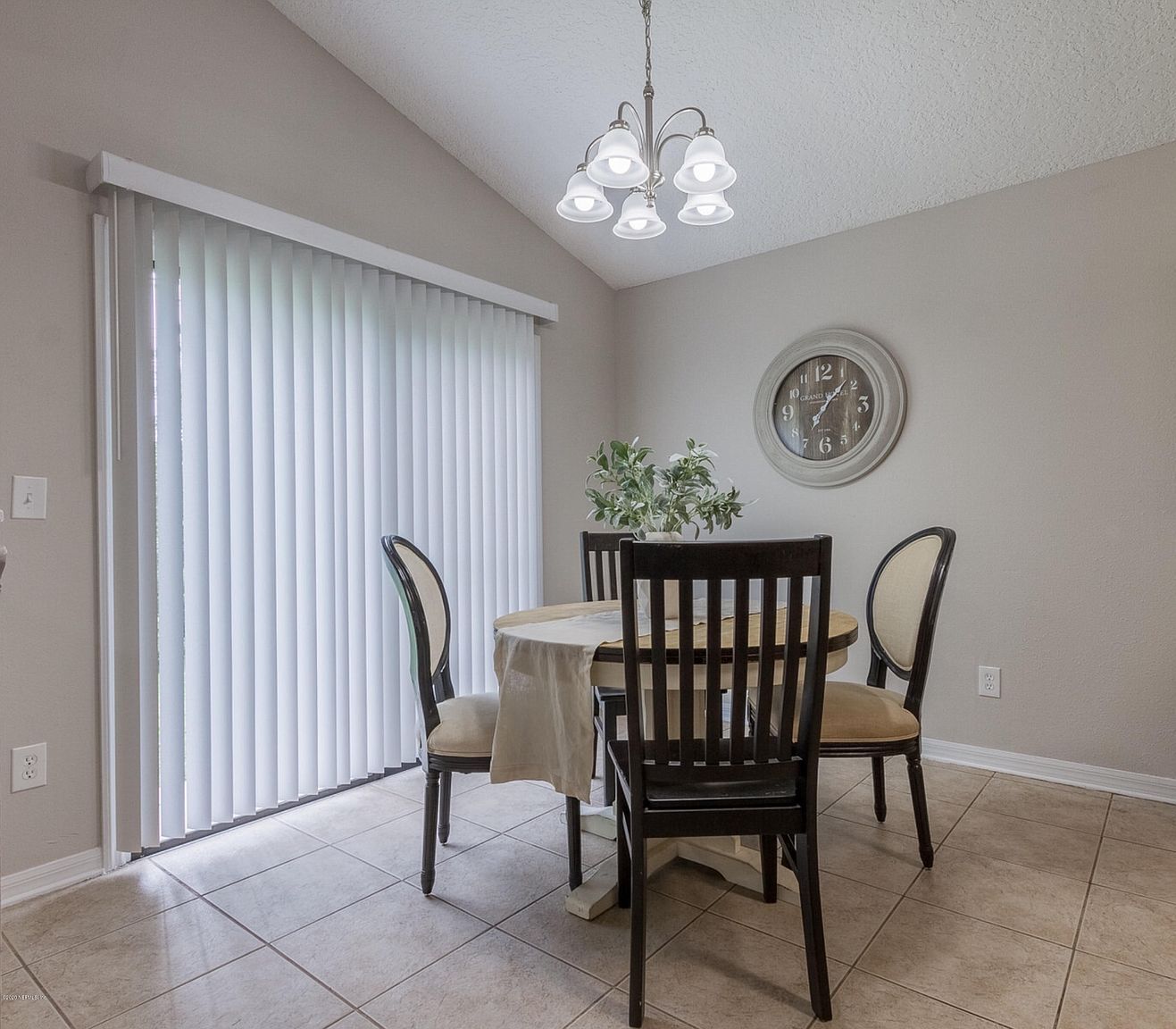 Building Photo - 10947 Apple Blossom Trl E