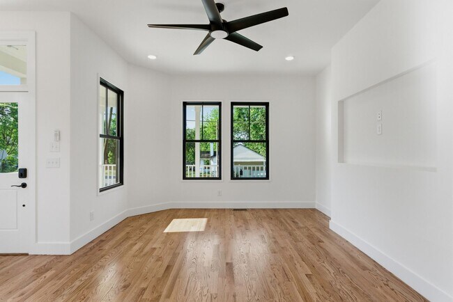 Building Photo - 1111 Petway Ave