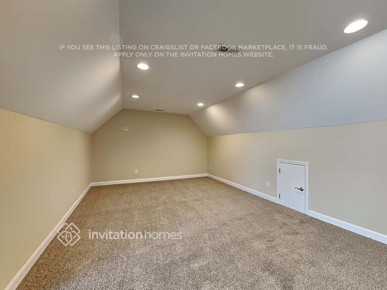 Building Photo - 600 Hadlow St