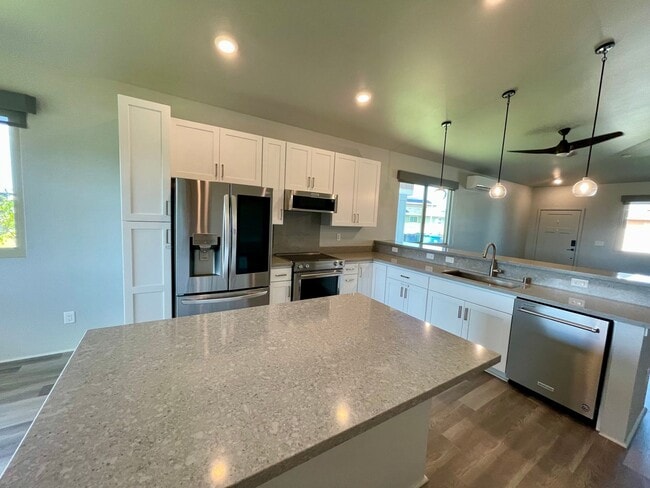 Building Photo - Home for Rent in Hoopili (Lehua) 4 BED/2.5 BATH + Garage!