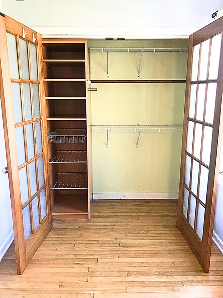 Building Photo - 11 Cherry St