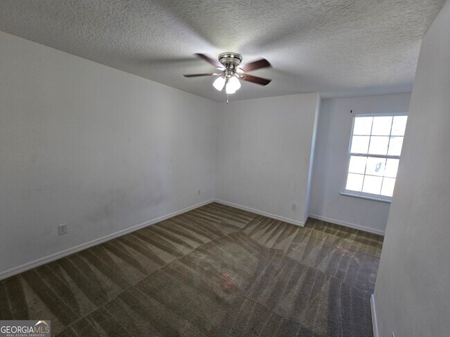 Building Photo - 127 Cedar Cir Dr