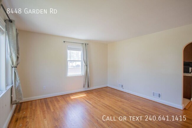 Building Photo - 8448 Garden Rd