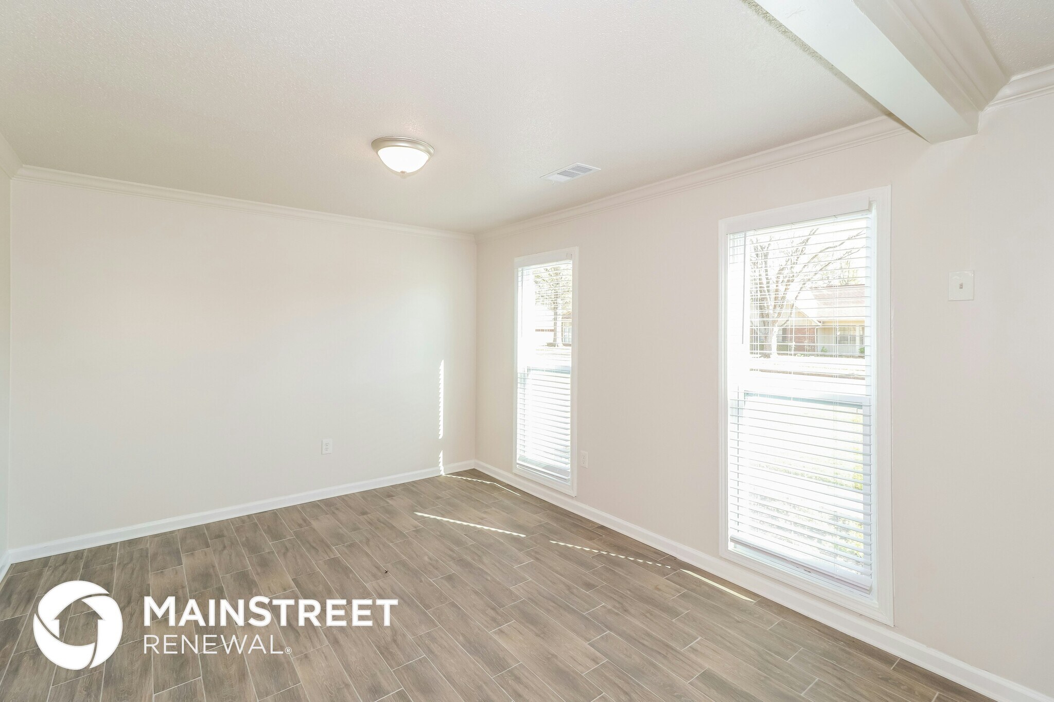 Building Photo - 7250 N Old Farm Rd