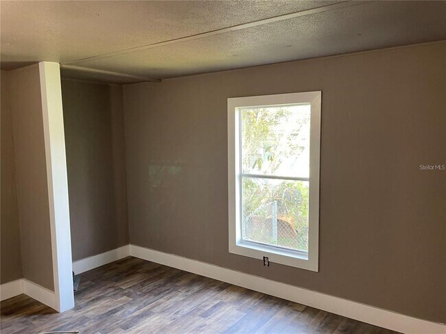 Building Photo - 101 Caroline Ave