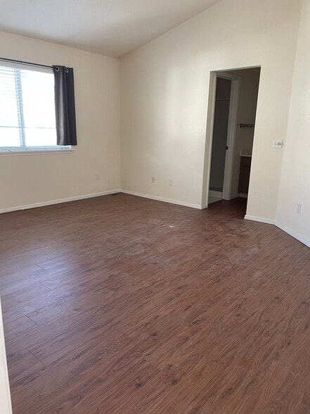 Upper floor master bedroom suite (new floors - construction dust) - 535 Canyon View Drive
