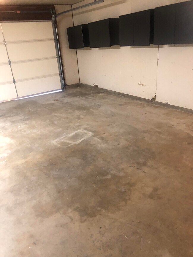 Building Photo - 6409 Bay Hill Way