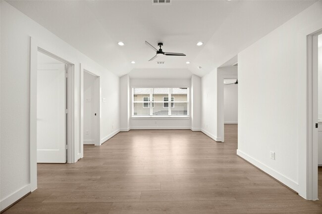 Building Photo - 2752 Sunny Briar Dr