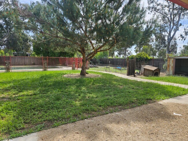 Building Photo - 37192 Kensington Dr