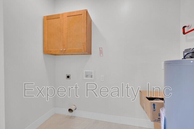 Building Photo - 1720 34th Pl N