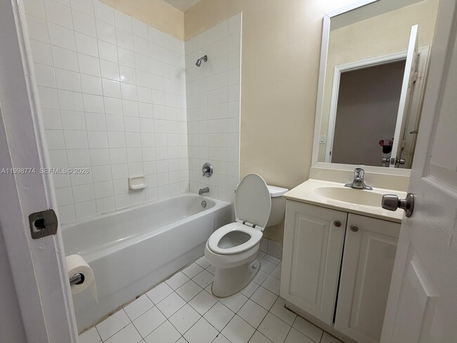 Building Photo - 8246 SW 27th St