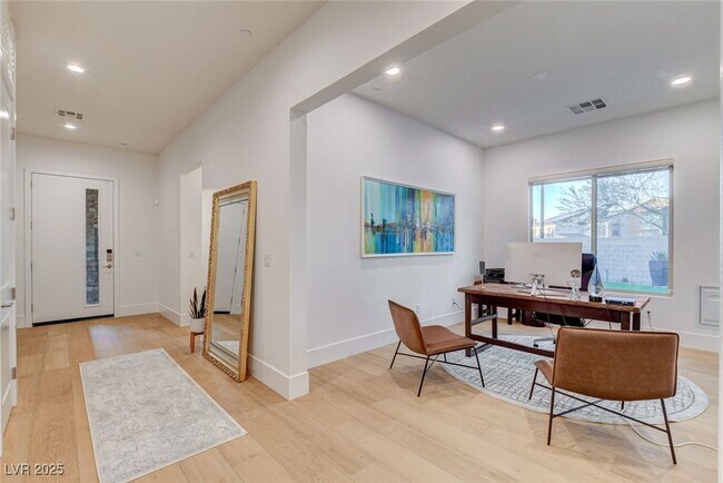 Building Photo - 2560 Bridle Oaks Ct