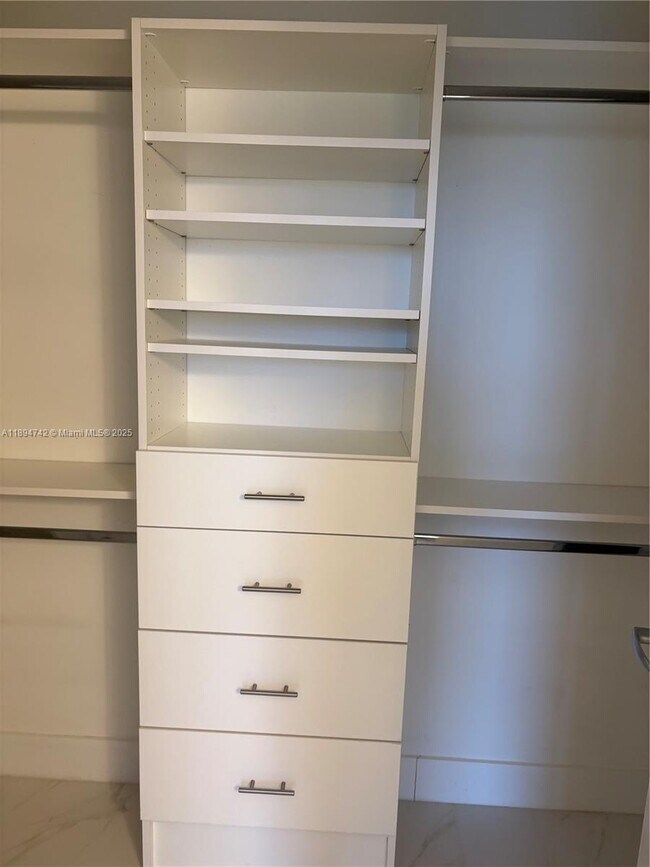 Building Photo - 16385 Biscayne Blvd