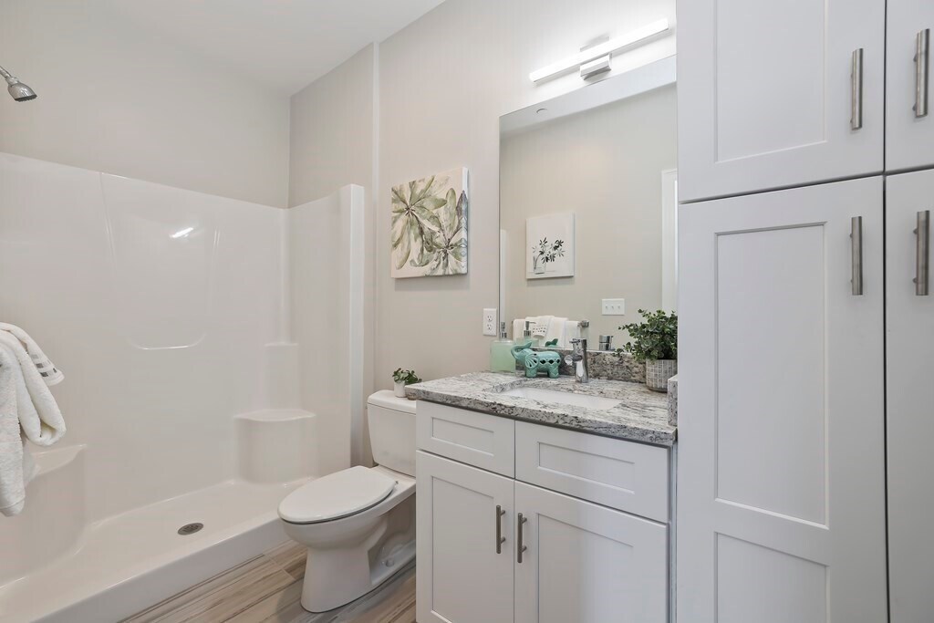 Building Photo - 734 South St