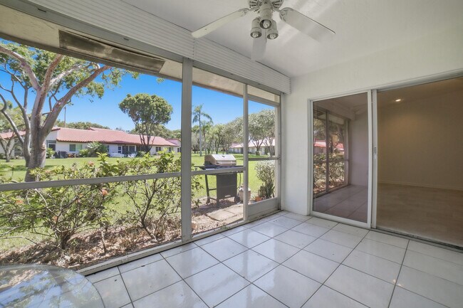 Building Photo - 6070 Sunny Manor Ct