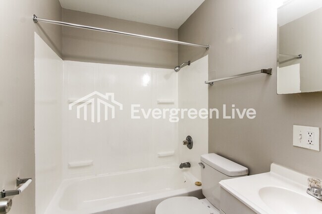 Building Photo - 8426 Montery Rd