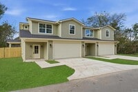 Building Photo - 802 S Newsom St