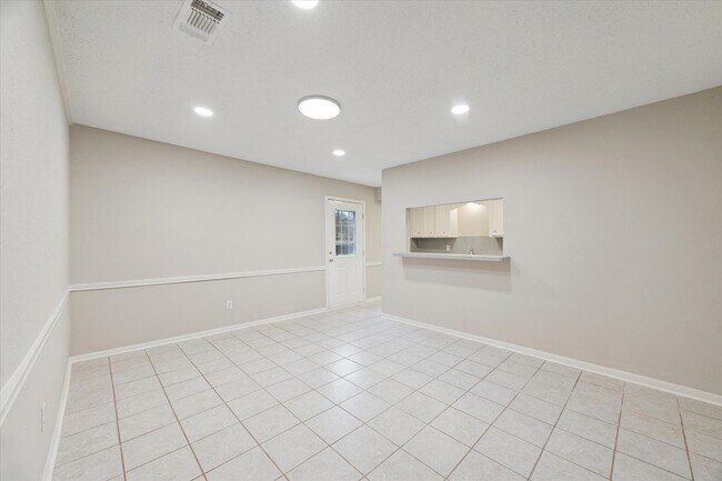 Building Photo - 14722 Brown Rd