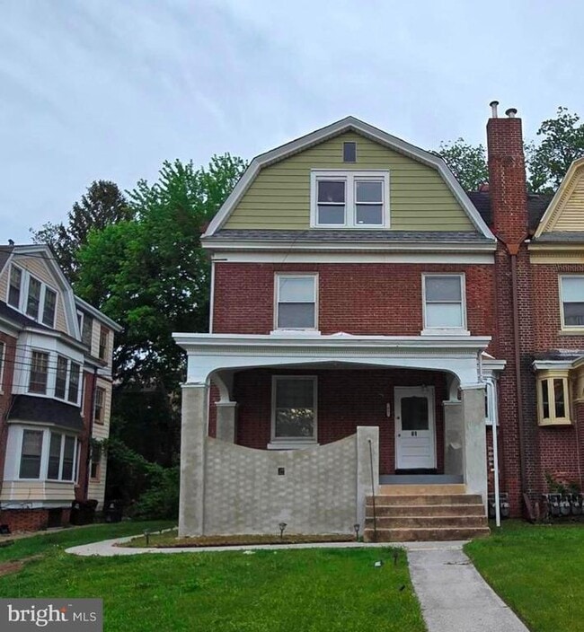 Primary Photo - 61 Owen Ave