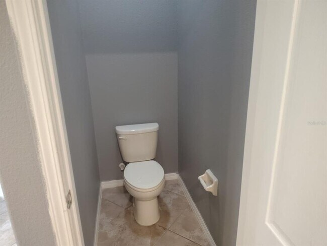 Building Photo - 2288 Grantham Ave