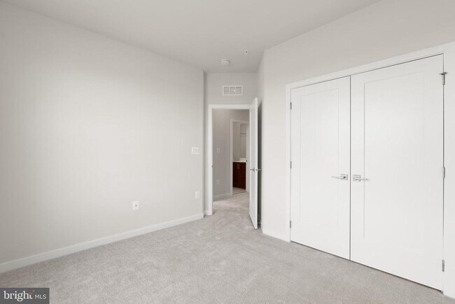 Building Photo - 22395 Claude Moore Dr