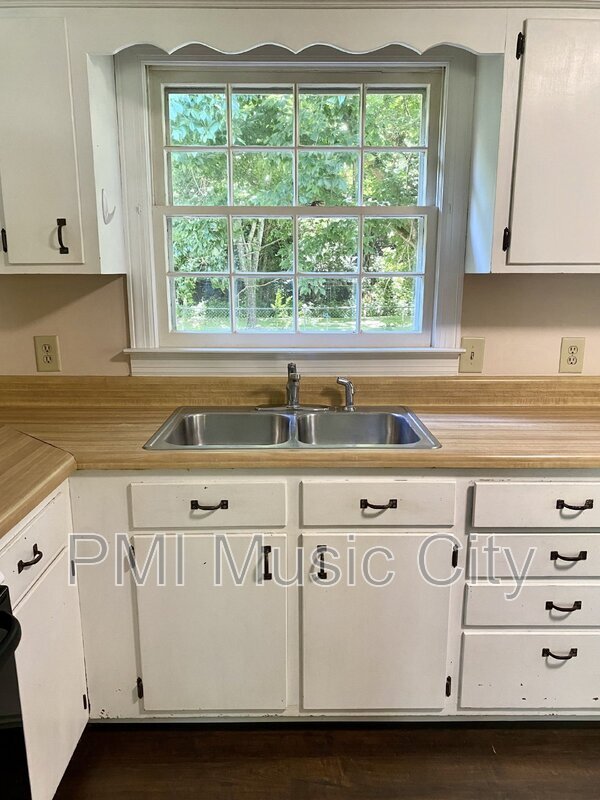 Building Photo - 5154 Pond Creek Rd