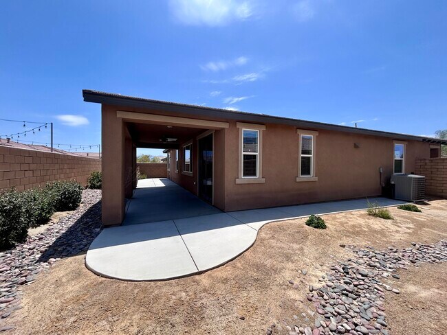 Building Photo - 40082 Catania Ct