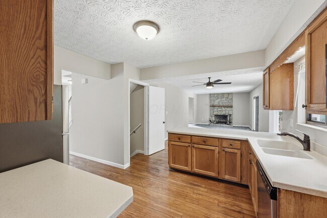 Building Photo - 205 Brownsfell Dr