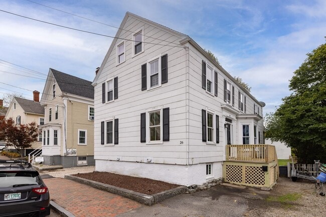 Primary Photo - 26 Cabot St
