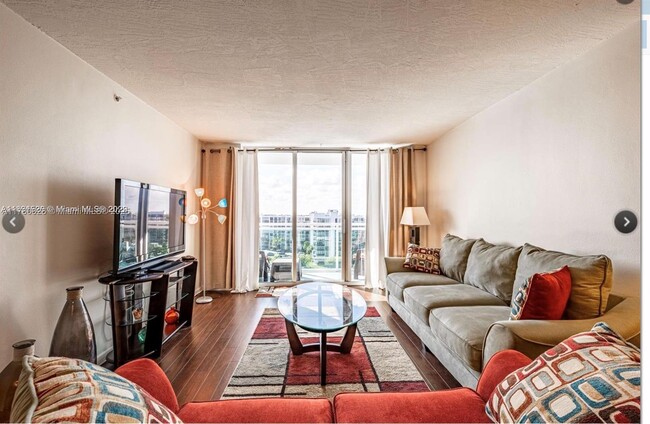 Building Photo - 3000 S Ocean Dr