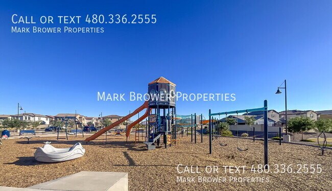 Building Photo - 4119 E Sagebrush St
