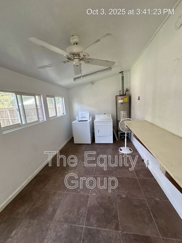 Building Photo - 648 Auburn St