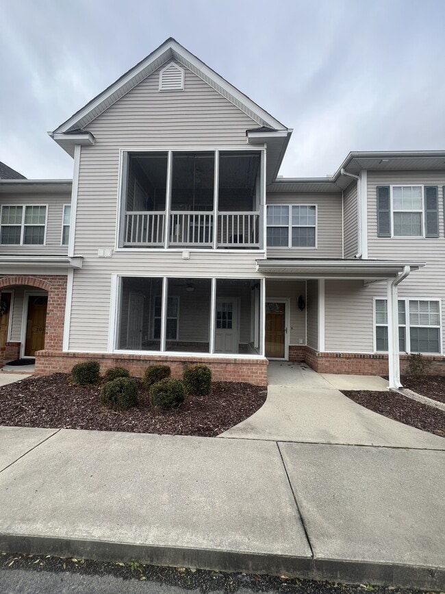 Building Photo - 1942 Tara Ct