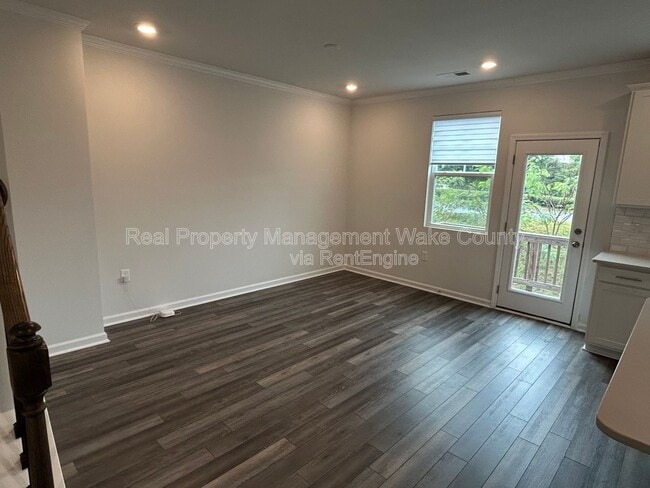 Building Photo - 1041 Shoreside Dr