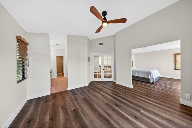 Building Photo - 1505 SE 11th St