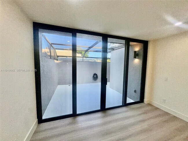 Building Photo - 11279 NW 15th Ct