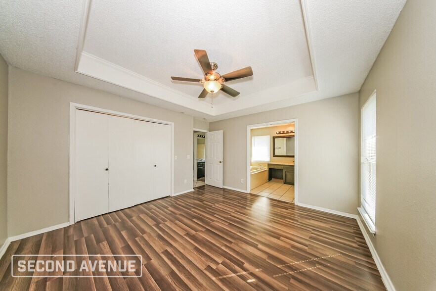 Building Photo - 1200 SW 133rd Pl