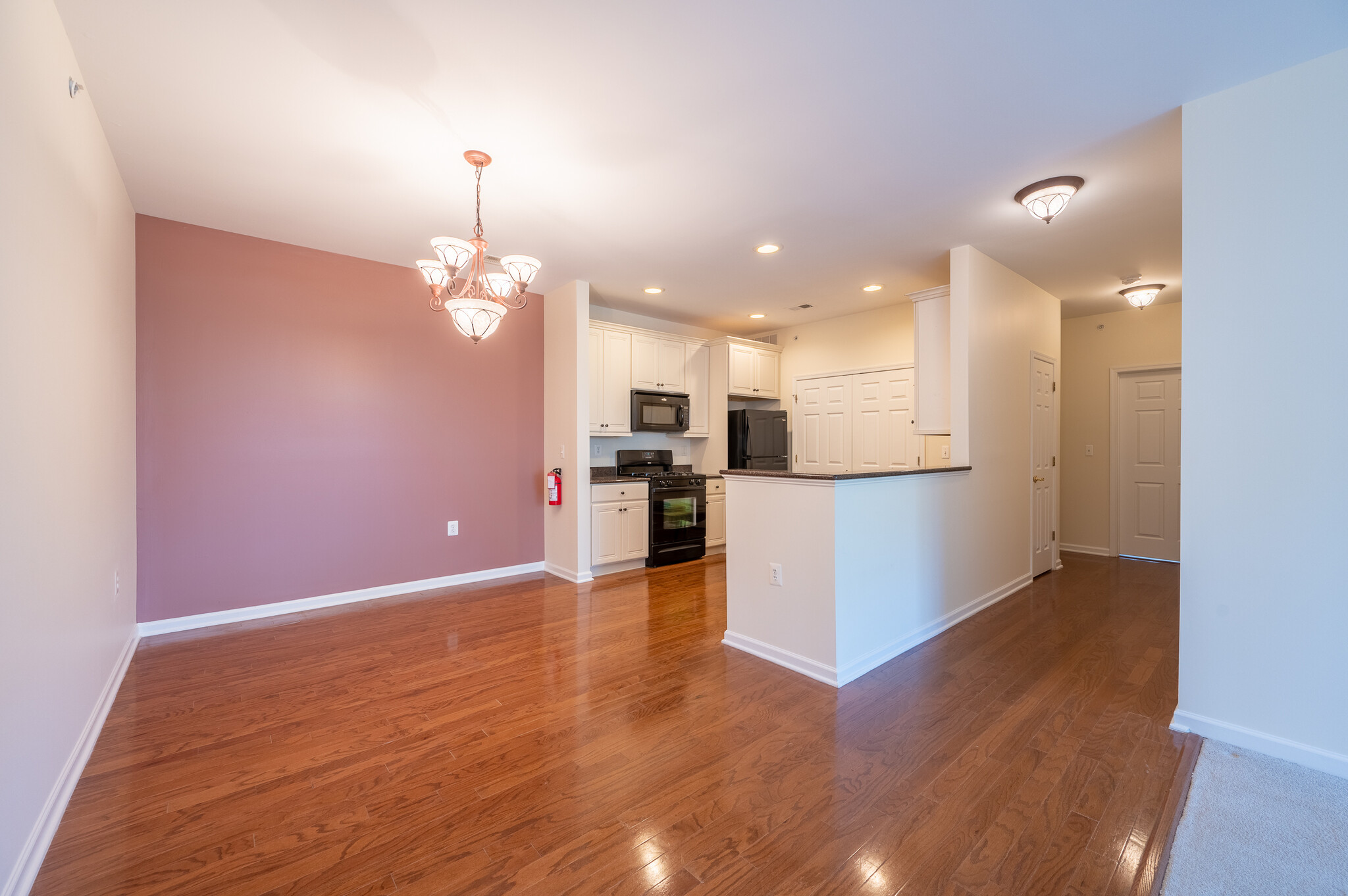 dining area - 539 Sophee Ln