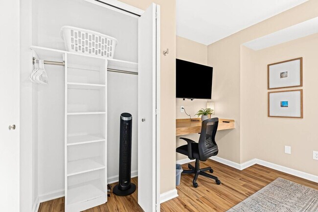 Building Photo - 18340 Mesle St