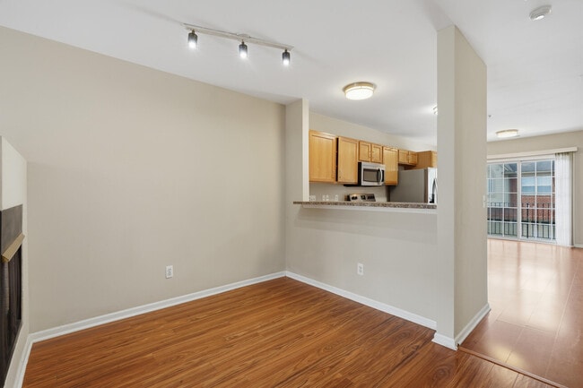 Building Photo - 39475 Springwater Dr
