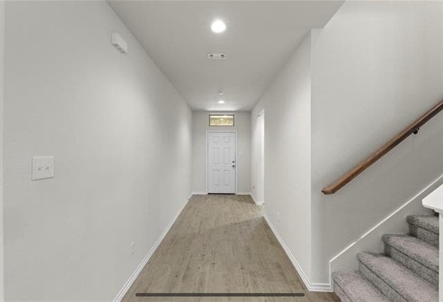 Building Photo - 2112 Sesaro Dr