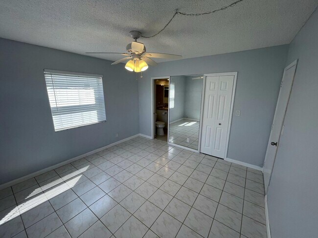 Building Photo - 720 Orton Ave