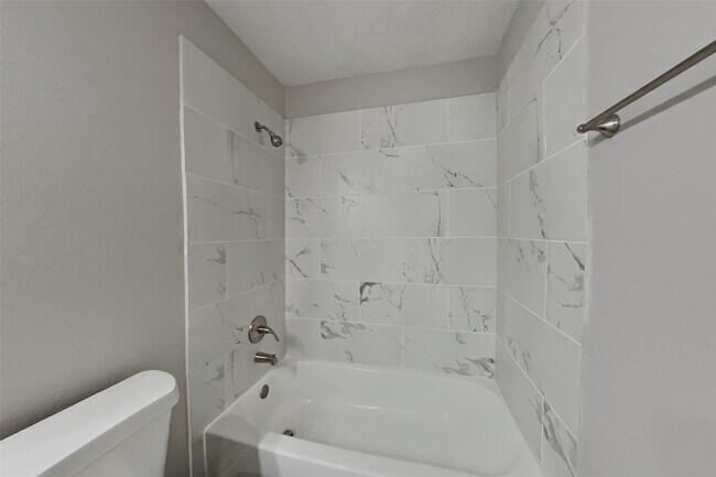 Building Photo - 19415 Juniper Vale Cir